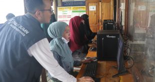 Askrindo Berikan Bantuan Komputer kepada PKBM di Kalimantan Barat dan Kalimantan Utara